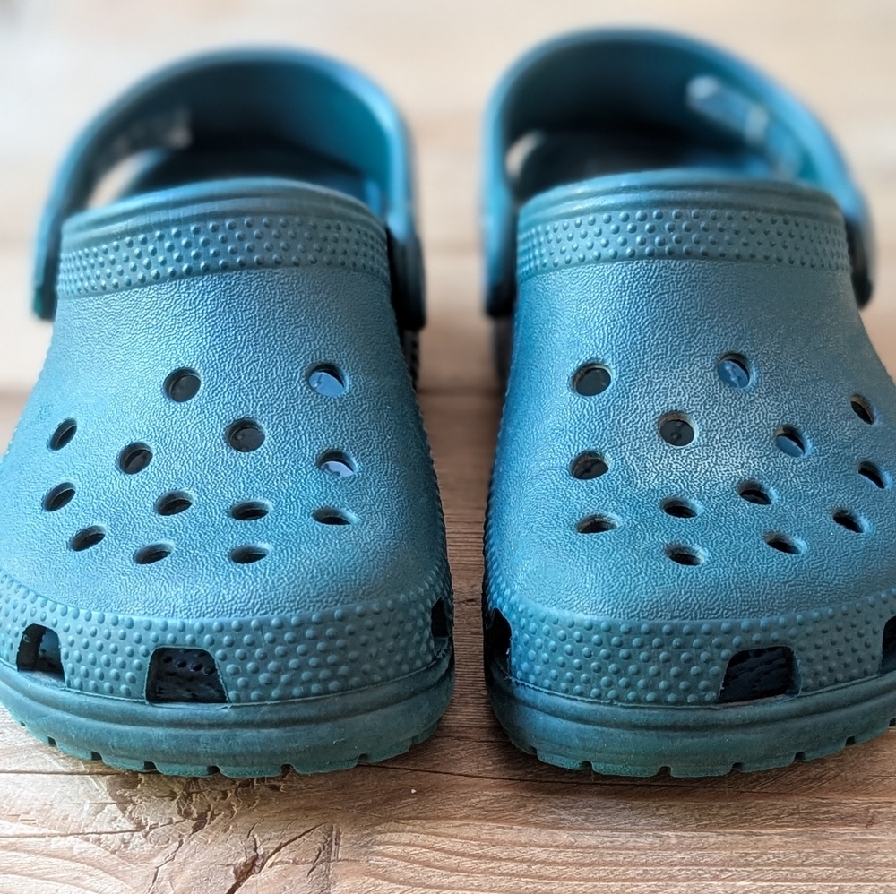 Kids Classic Crocs Size C9 Dark Green